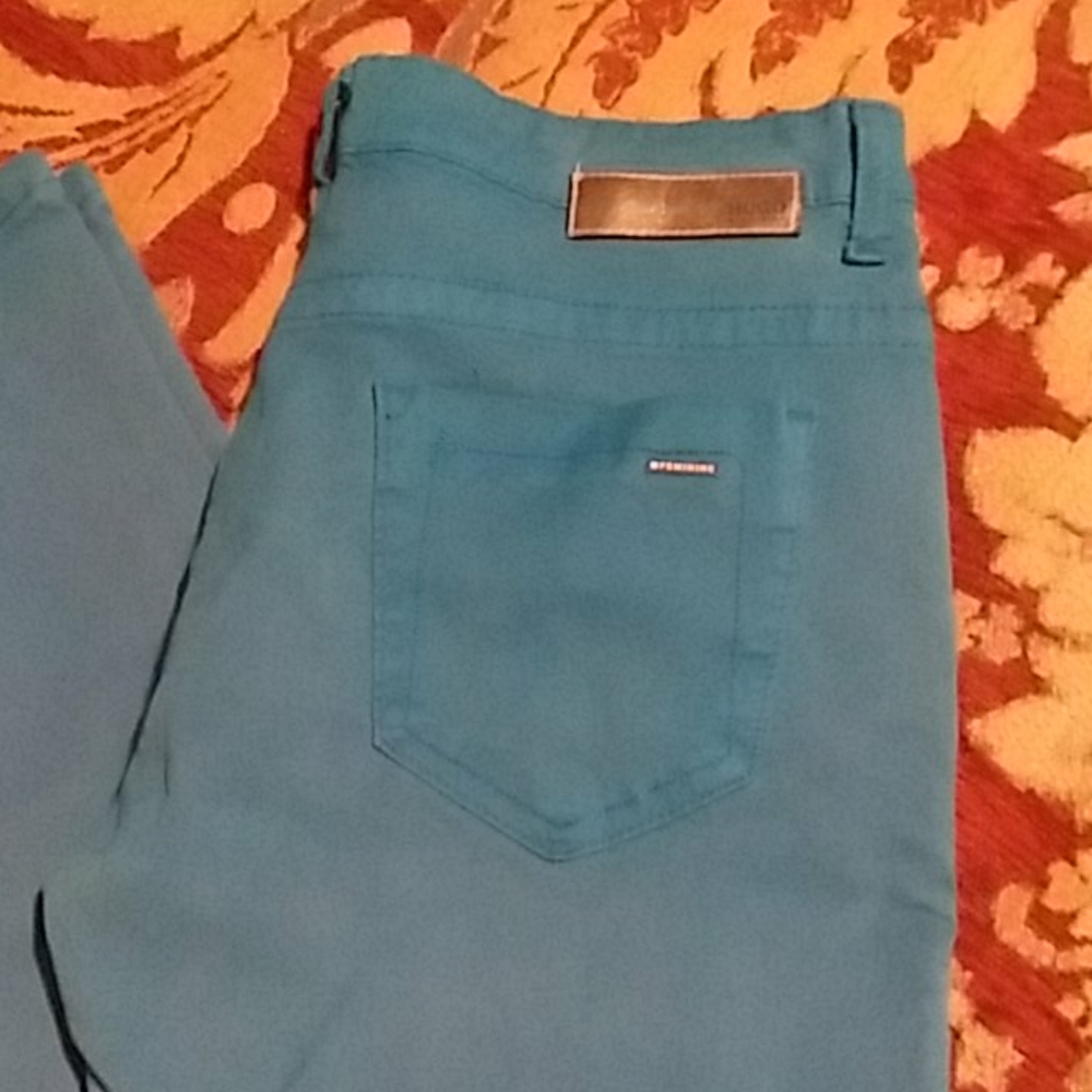HUGO Feminine Jeans